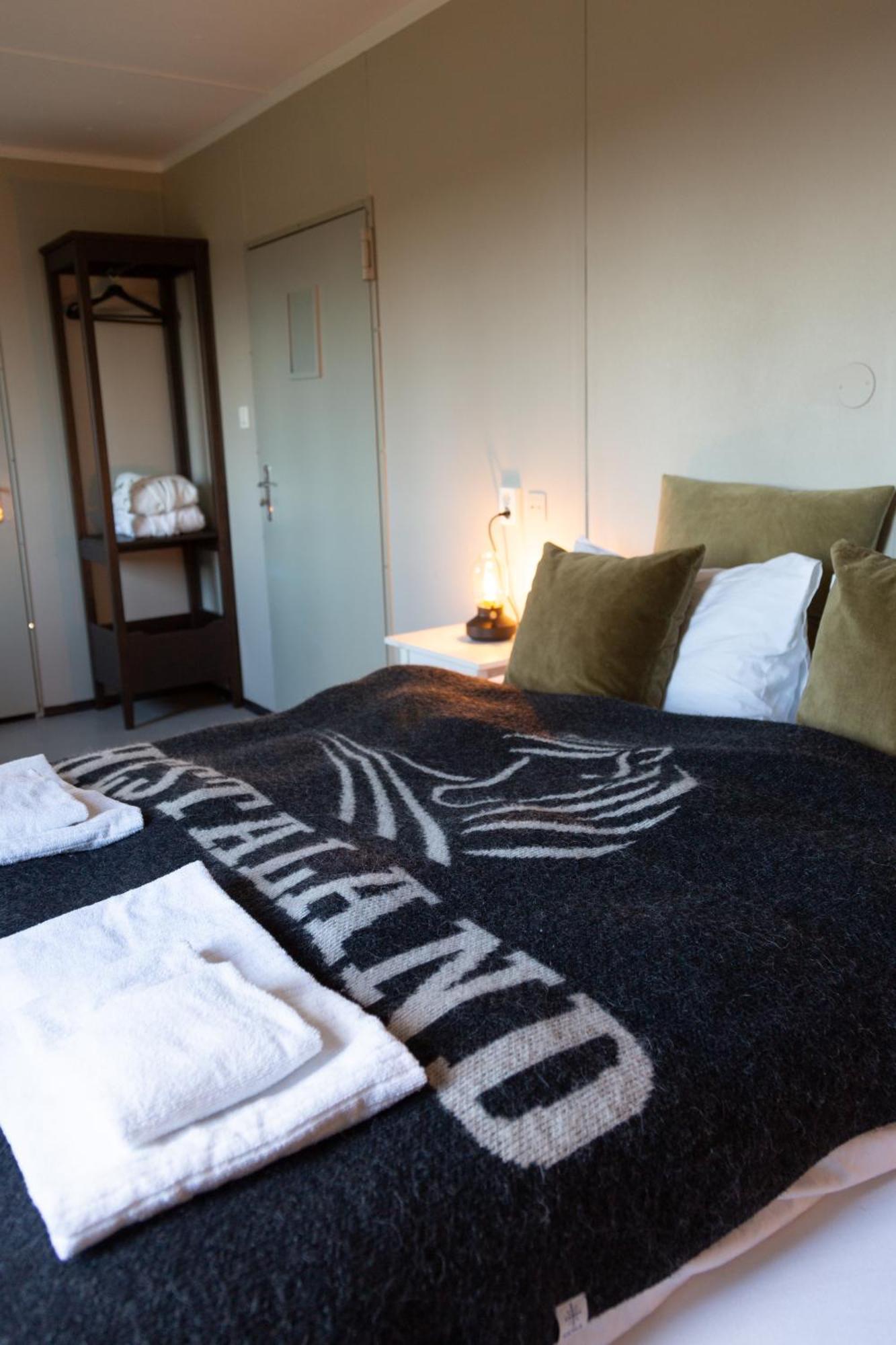 Hestaland Guesthouse Horse Farm Stay Statharhus Exterior foto