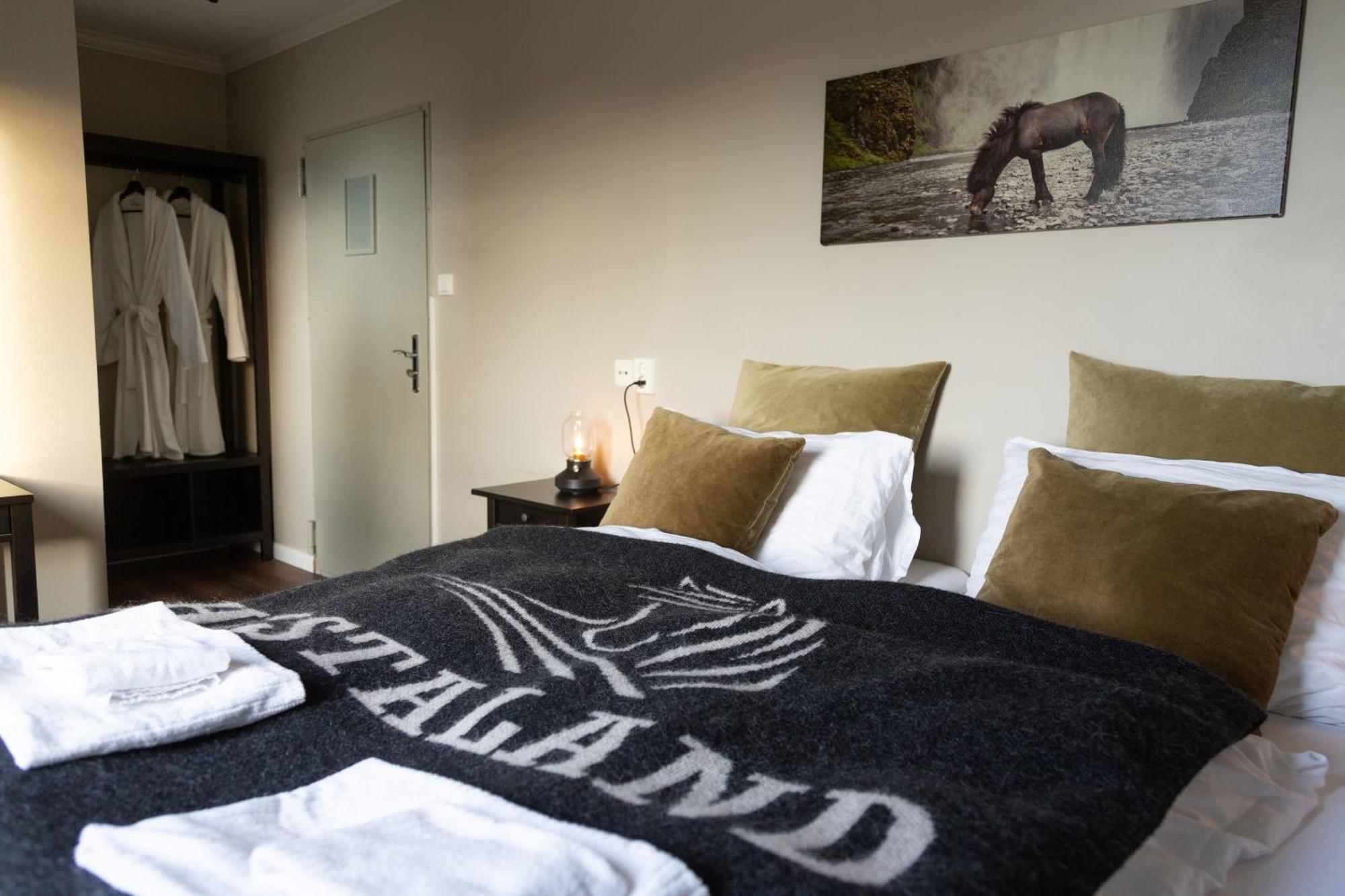 Hestaland Guesthouse Horse Farm Stay Statharhus Exterior foto