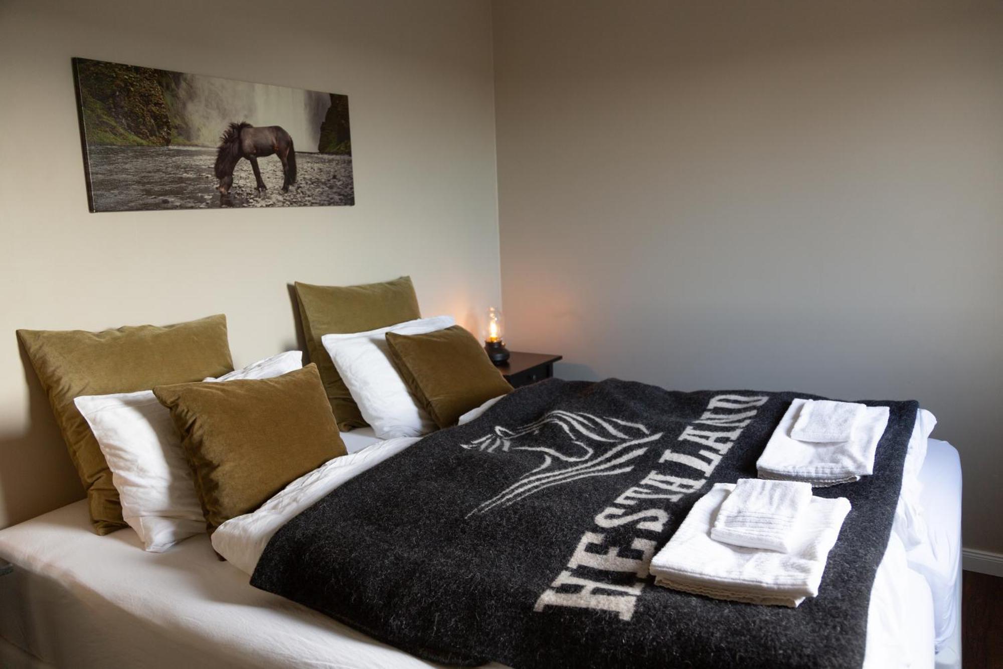 Hestaland Guesthouse Horse Farm Stay Statharhus Exterior foto
