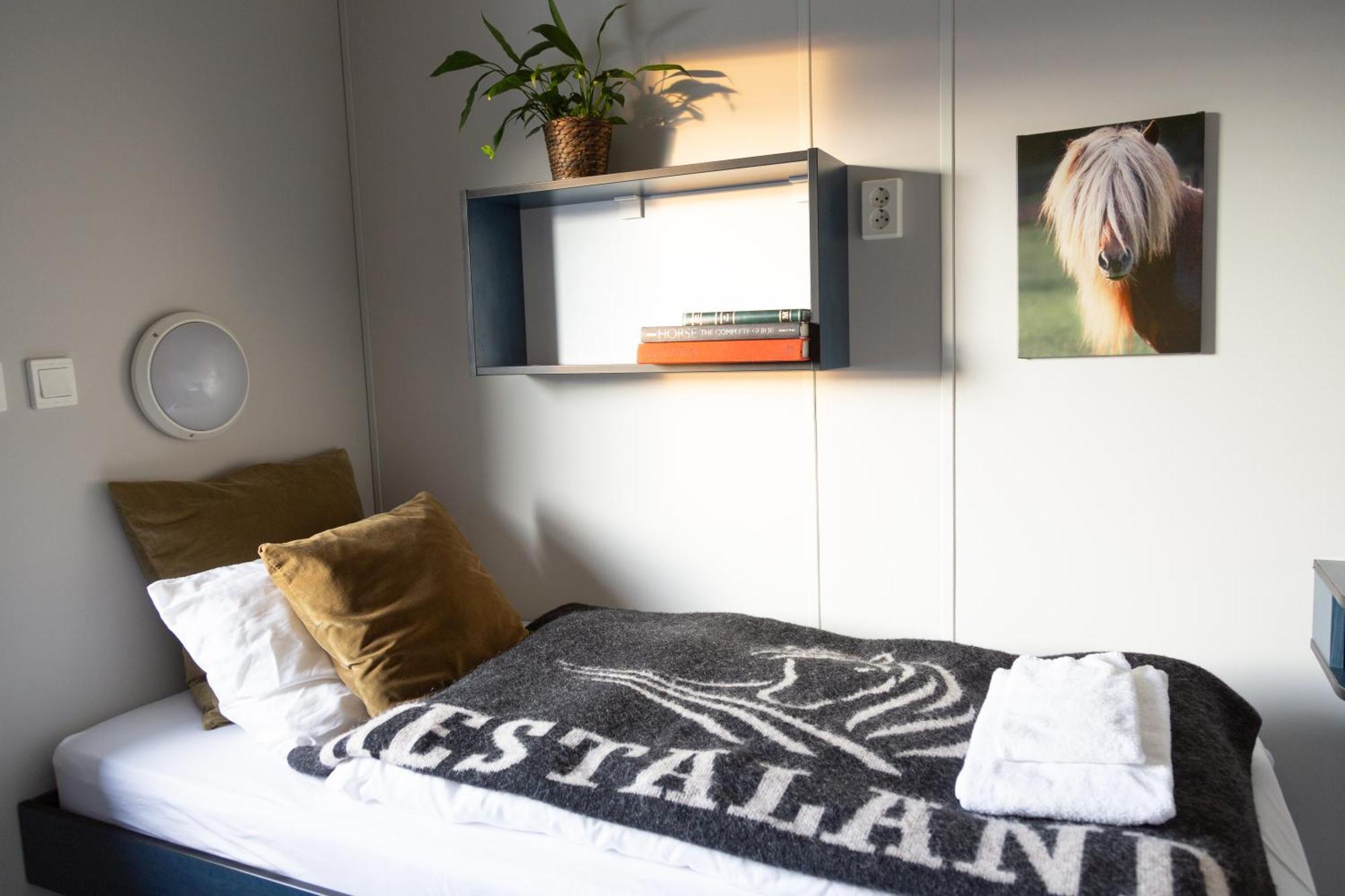 Hestaland Guesthouse Horse Farm Stay Statharhus Exterior foto